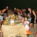 Los vecinos agotan las 1.200 raciones de la paella festiva en Doñinos