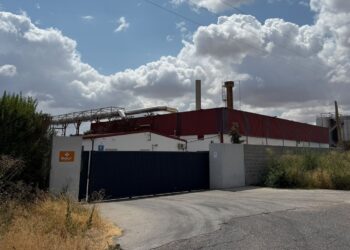 La Junta se compromete a solucionar las irregularidades de la fábrica de grasas y da un plazo máximo de 3 meses para que los vecinos vivan sin malos olores