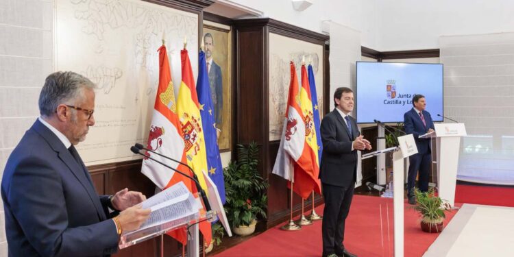 Castilla y León prepara nuevas rebajas fiscales para 2027 con deducciones en vivienda, gimnasios y herencias