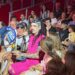 ‘The Shesters’ llevan el riesgo y el humor a un Volatiritormes que vuelve a llenar su carpa